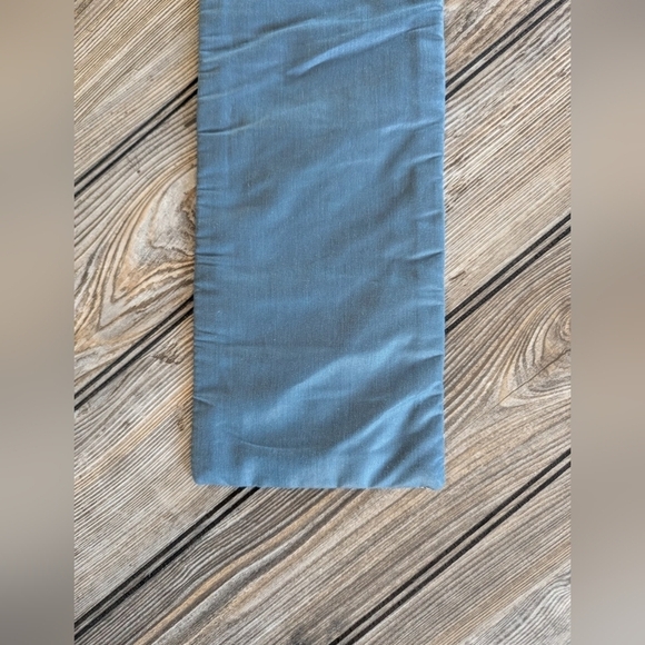 Dog tapestry 5.5" wide and 40.5" long in great condition - Picture 8 of 8